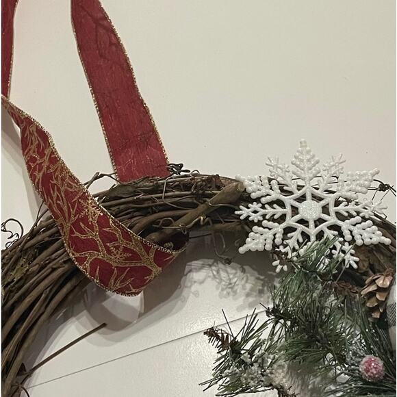 Handcrafted Wreath Grapevine Christmas Owl NWOT - Picture 9 of 12